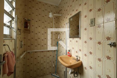 Casa à venda com 150m², 3 quartos e 4 vagasBanheiro 2