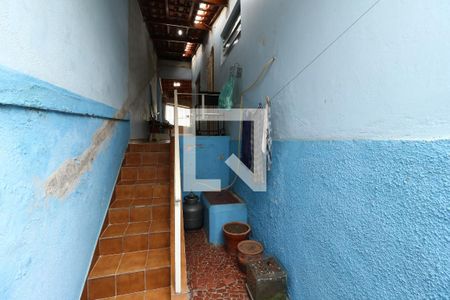 Casa à venda com 150m², 3 quartos e 4 vagasEscada