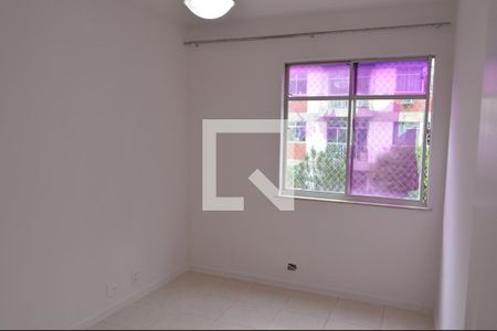 Quarto 2 de apartamento para alugar com 2 quartos, 60m² em Taquara, Rio de Janeiro