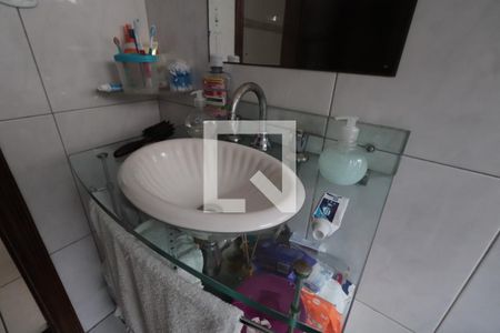 Casa à venda com 300m², 4 quartos e 3 vagasBanheiro 2