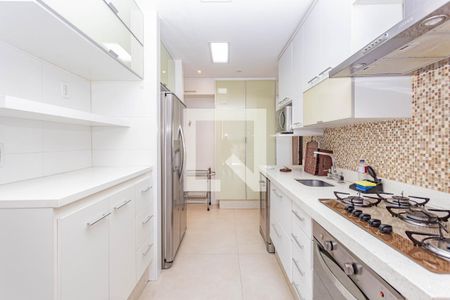 Apartamento à venda com 222m², 3 quartos e 4 vagas Apartamento à venda com 222m², 3 quartos e 4 vagasCozinha