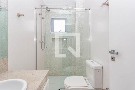 Apartamento à venda com 222m², 3 quartos e 4 vagas Apartamento à venda com 222m², 3 quartos e 4 vagasBanheiro da Suíte 2