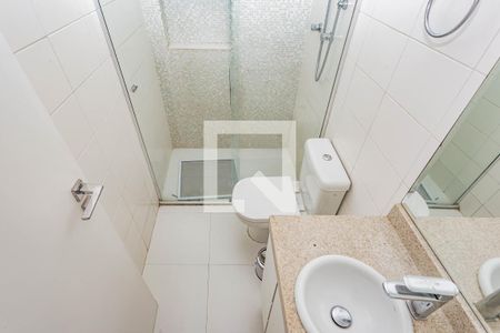 Apartamento à venda com 222m², 3 quartos e 4 vagas Apartamento à venda com 222m², 3 quartos e 4 vagasBanheiro da Suíte 1