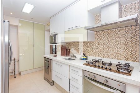 Apartamento à venda com 222m², 3 quartos e 4 vagas Apartamento à venda com 222m², 3 quartos e 4 vagasCozinha