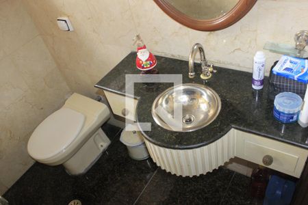 Casa à venda com 350m², 4 quartos e 6 vagasLavabo