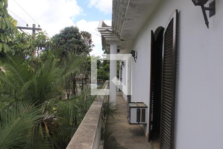 Casa à venda com 350m², 4 quartos e 6 vagasVaranda dos quartos