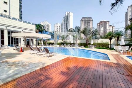 Apartamento à venda com 340m², 4 quartos e 4 vagasÁrea comum - Piscina