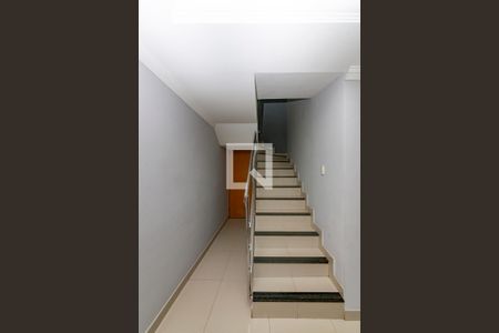 Apartamento à venda com 140m², 3 quartos e 1 vaga Apartamento à venda com 140m², 3 quartos e 1 vagaEscada