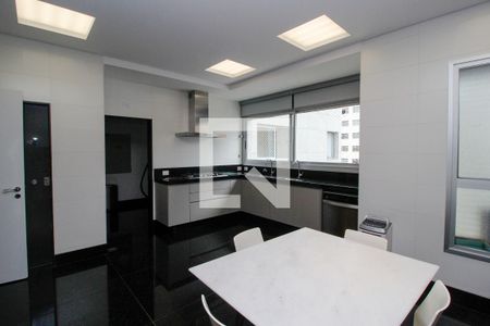 Apartamento à venda com 296m², 4 quartos e 4 vagasCozinha