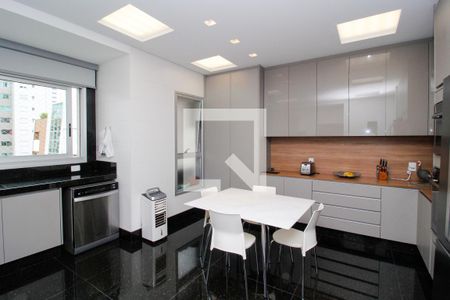 Apartamento à venda com 296m², 4 quartos e 4 vagasCozinha