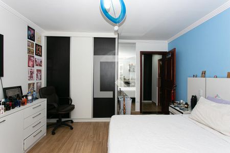 Casa à venda com 500m², 4 quartos e 6 vagas Casa à venda com 500m², 4 quartos e 6 vagasSuíte 2