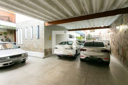Casa à venda com 500m², 4 quartos e 6 vagas Casa à venda com 500m², 4 quartos e 6 vagasGaragem