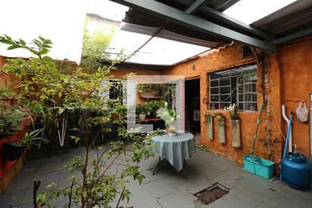 Casa à venda com 118m², 3 quartos e 3 vagasQuintal