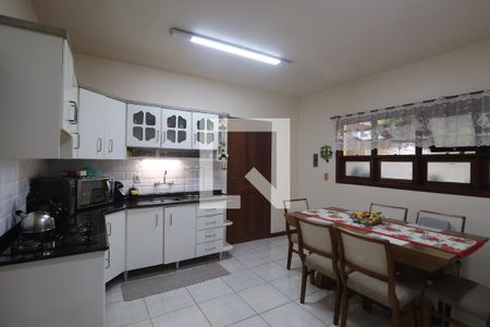 Casa à venda com 142m², 3 quartos e 2 vagasCozinha