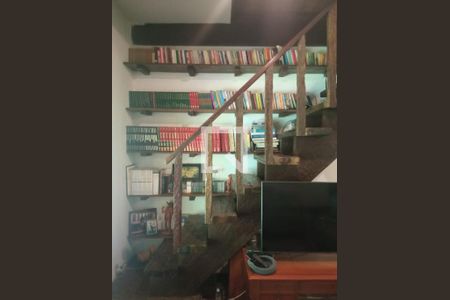 Casa de condomínio à venda com 350m², 6 quartos e 7 vagas Casa de condomínio à venda com 350m², 6 quartos e 7 vagasEscritório