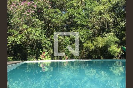 Casa de condomínio à venda com 350m², 6 quartos e 7 vagas Casa de condomínio à venda com 350m², 6 quartos e 7 vagasPiscina