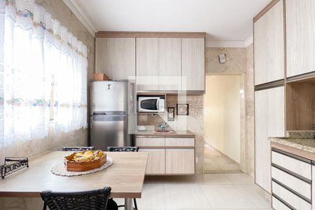 Casa à venda com 118m², 2 quartos e 2 vagas Casa à venda com 118m², 2 quartos e 2 vagasCozinha