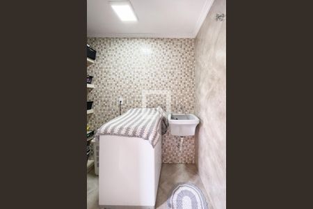 Casa à venda com 118m², 2 quartos e 2 vagas Casa à venda com 118m², 2 quartos e 2 vagasÁrea de Serviço