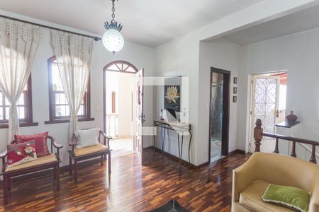 Casa à venda com 200m², 4 quartos e 2 vagas Casa à venda com 200m², 4 quartos e 2 vagasSala 2 no 2° Andar