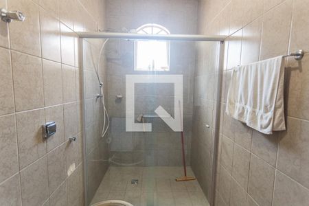 Casa à venda com 200m², 4 quartos e 2 vagas Casa à venda com 200m², 4 quartos e 2 vagasBanheiro Social 2 no 2° Andar