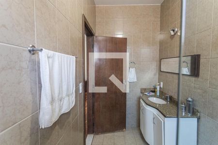 Casa à venda com 200m², 4 quartos e 2 vagas Casa à venda com 200m², 4 quartos e 2 vagasBanheiro Social 2 no 2° Andar