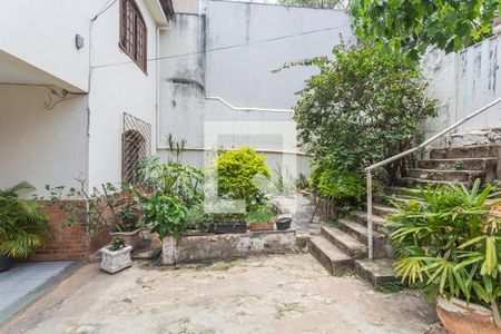 Casa à venda com 200m², 4 quartos e 2 vagas Casa à venda com 200m², 4 quartos e 2 vagasJardim