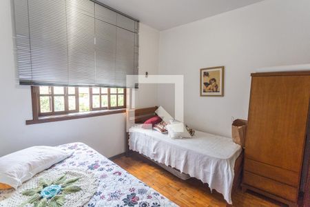 Casa à venda com 200m², 4 quartos e 2 vagas Casa à venda com 200m², 4 quartos e 2 vagasQuarto 3 no 2 no 2° Andar