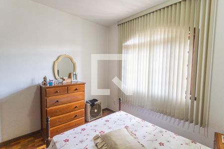 Casa à venda com 200m², 4 quartos e 2 vagas Casa à venda com 200m², 4 quartos e 2 vagasQuarto 4 no 2 no 2° Andar