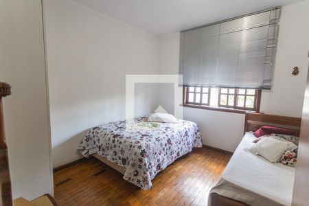 Casa à venda com 200m², 4 quartos e 2 vagas Casa à venda com 200m², 4 quartos e 2 vagasQuarto 3 no 2 no 2° Andar