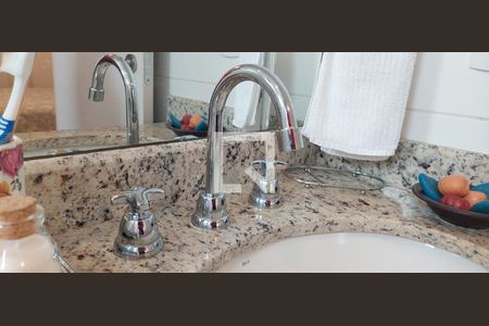 Apartamento à venda com 58m², 2 quartos e 2 vagasBanheiro Quarto 1 suíte