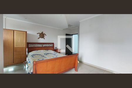 Casa à venda com 480m², 5 quartos e 8 vagas Casa à venda com 480m², 5 quartos e 8 vagasQuarto 4 suíte