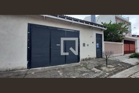 Casa à venda com 480m², 5 quartos e 8 vagas Casa à venda com 480m², 5 quartos e 8 vagasFachada