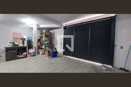 Casa à venda com 480m², 5 quartos e 8 vagas Casa à venda com 480m², 5 quartos e 8 vagasGaragem