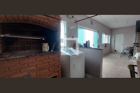 Casa à venda com 480m², 5 quartos e 8 vagas Casa à venda com 480m², 5 quartos e 8 vagasChurrasqueira