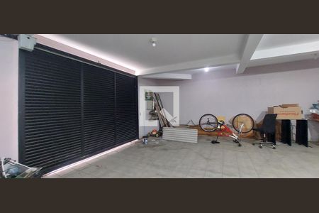 Casa à venda com 480m², 5 quartos e 8 vagas Casa à venda com 480m², 5 quartos e 8 vagasGaragem