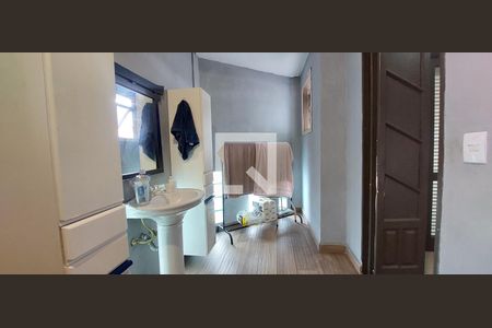 Casa à venda com 480m², 5 quartos e 8 vagas Casa à venda com 480m², 5 quartos e 8 vagasBanheiro Quarto 4 suíte