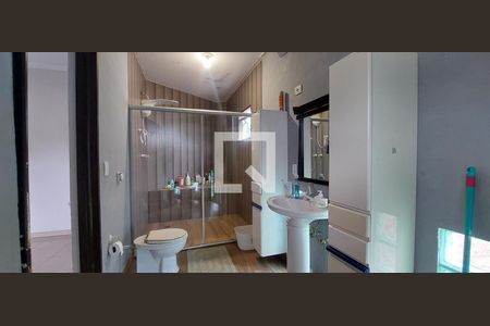 Casa à venda com 480m², 5 quartos e 8 vagas Casa à venda com 480m², 5 quartos e 8 vagasBanheiro Quarto 4 suíte