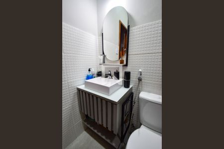 Apartamento à venda com 50m², 2 quartos e 2 vagas Apartamento à venda com 50m², 2 quartos e 2 vagasBanheiro