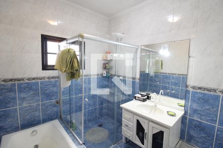 Casa à venda com 178m², 3 quartos e 3 vagasBanheiro 2