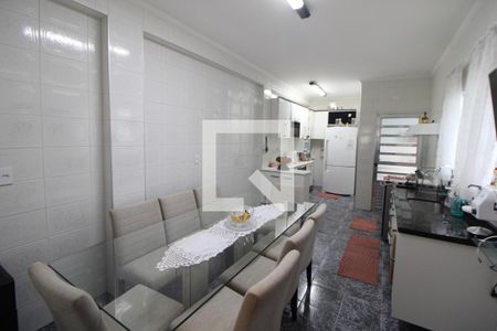 Casa à venda com 178m², 3 quartos e 3 vagasCozinha