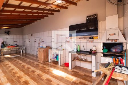 Casa à venda com 225m², 4 quartos e 4 vagas Casa à venda com 225m², 4 quartos e 4 vagasChurrasqueira