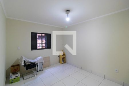 Casa à venda com 225m², 4 quartos e 4 vagas Casa à venda com 225m², 4 quartos e 4 vagasQuarto 02