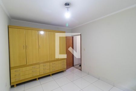 Casa à venda com 225m², 4 quartos e 4 vagas Casa à venda com 225m², 4 quartos e 4 vagasQuarto 02