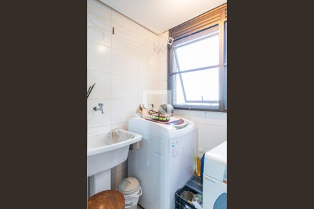 Apartamento à venda com 94m², 3 quartos e 2 vagas Apartamento à venda com 94m², 3 quartos e 2 vagasCozinha e Área de Serviço