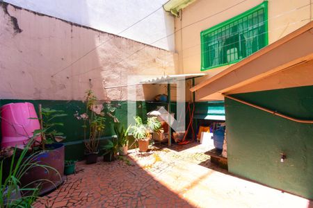 Casa à venda com 100m², 3 quartos e 3 vagas Casa à venda com 100m², 3 quartos e 3 vagasQuintal