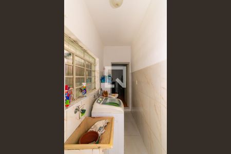 Casa à venda com 100m², 3 quartos e 3 vagas Casa à venda com 100m², 3 quartos e 3 vagasÁrea de Serviço