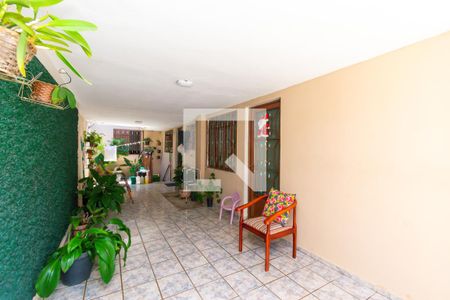 Casa à venda com 100m², 3 quartos e 3 vagas Casa à venda com 100m², 3 quartos e 3 vagasGaragem