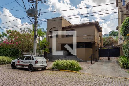 Casa de condomínio à venda com 316m², 3 quartos e 2 vagas Casa de condomínio à venda com 316m², 3 quartos e 2 vagasFachada