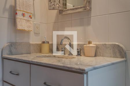 Casa de condomínio à venda com 316m², 3 quartos e 2 vagas Casa de condomínio à venda com 316m², 3 quartos e 2 vagasBanheiro