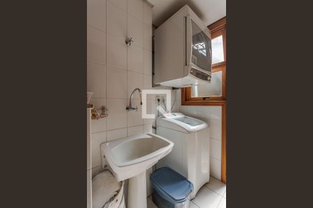 Casa de condomínio à venda com 316m², 3 quartos e 2 vagas Casa de condomínio à venda com 316m², 3 quartos e 2 vagasÁrea de Serviço